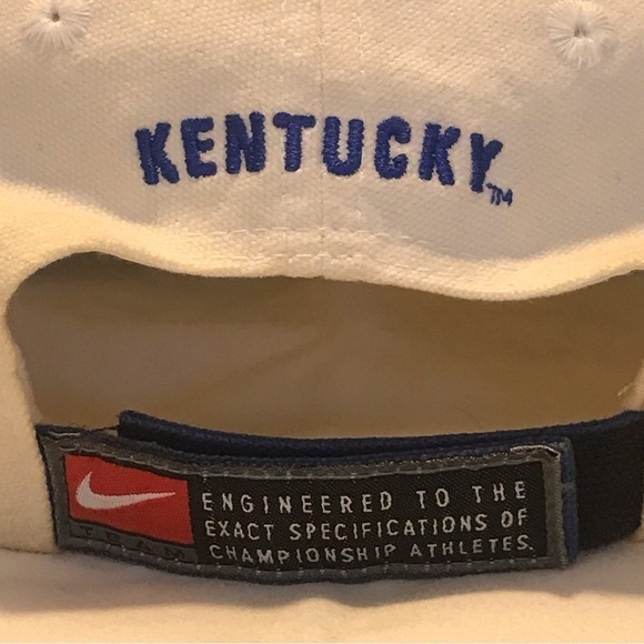 Nike University of Kentucky Adjustable Ball Cap - Picture 6 of 16